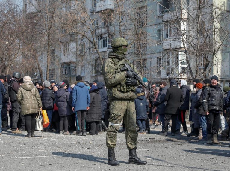 Справжнє гетто: унікальні кадри з фільтраційного табору окупантів під Костянтинівкою