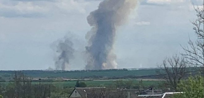 Під Бєлгородом вибухи та пожежа. Влада говорить про займання на об’єкті Міноборони РФ: відео