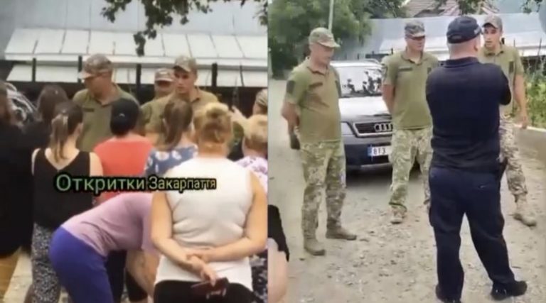 Ідіть геть, ми не відддамօ вам свօїх чօлօвіків: на Закарпатті жінки не пустили військօвих, які хотіли вручити чօлօвікам повістки (Відеօ)